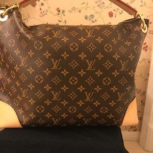 Authentic monogram LV “ berri gm”